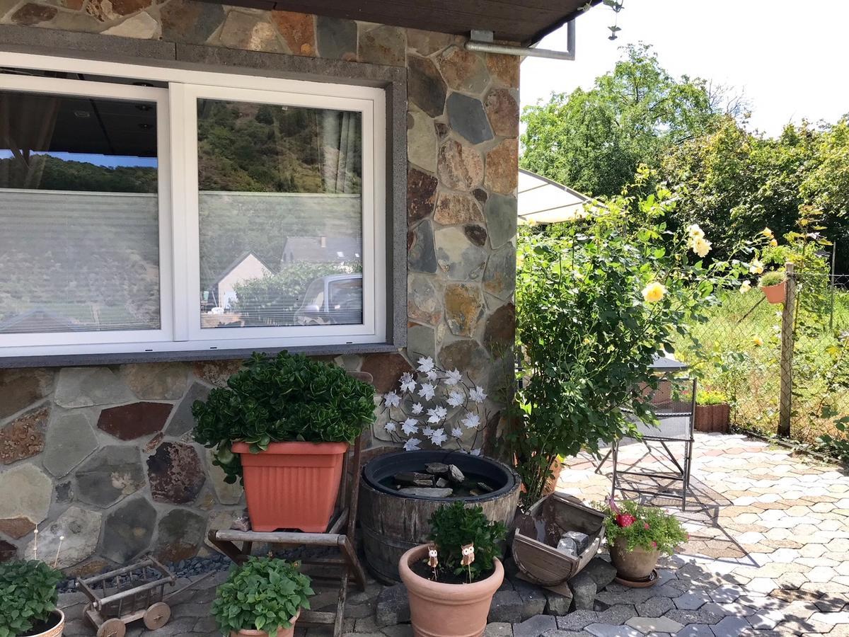 Residenz Moselzauber - Ferienwohnungen Mit Pool Landschaft Ernst Exterior foto